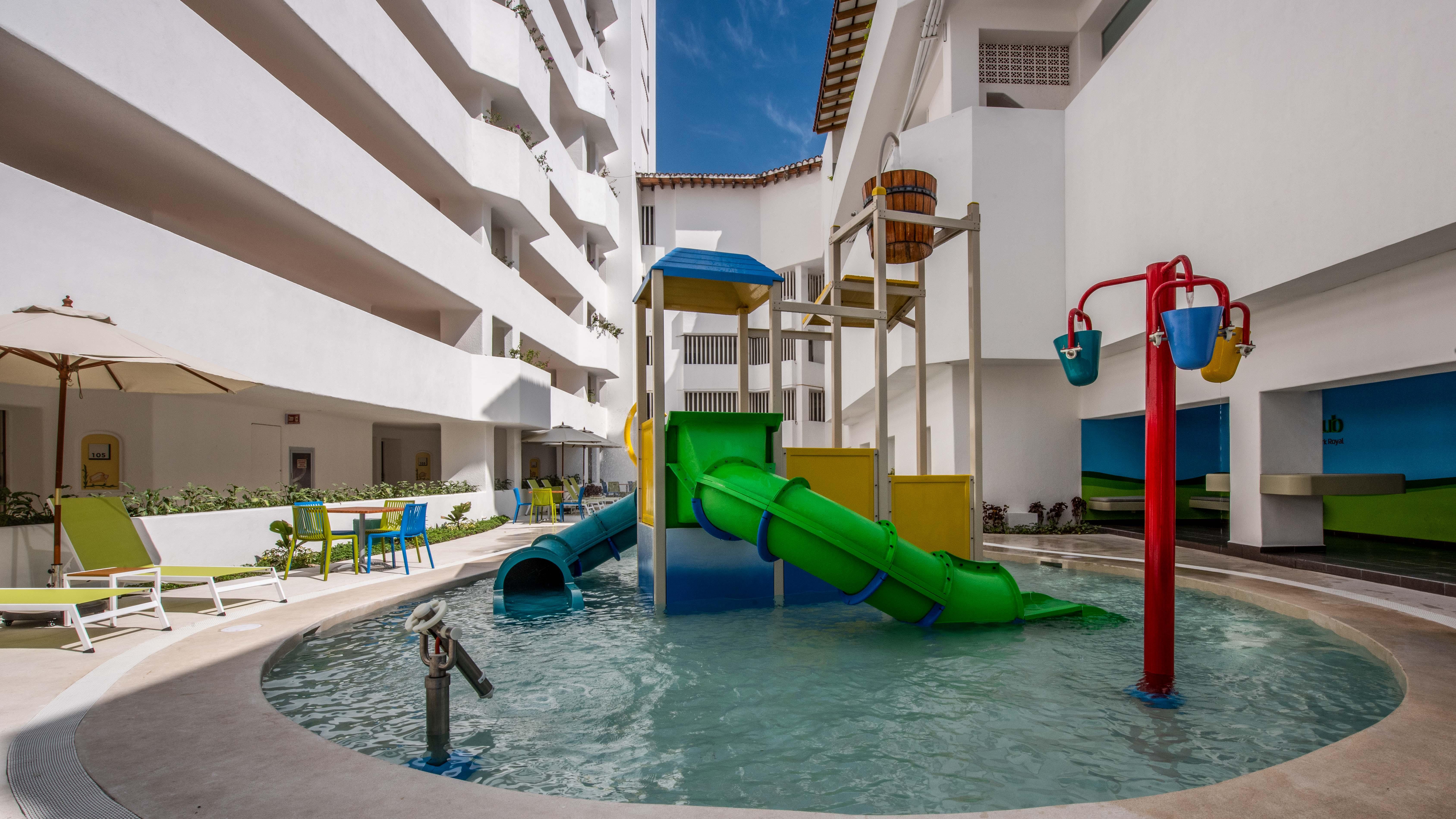 Grand Park Royal Puerto Vallarta Hotel Exterior photo