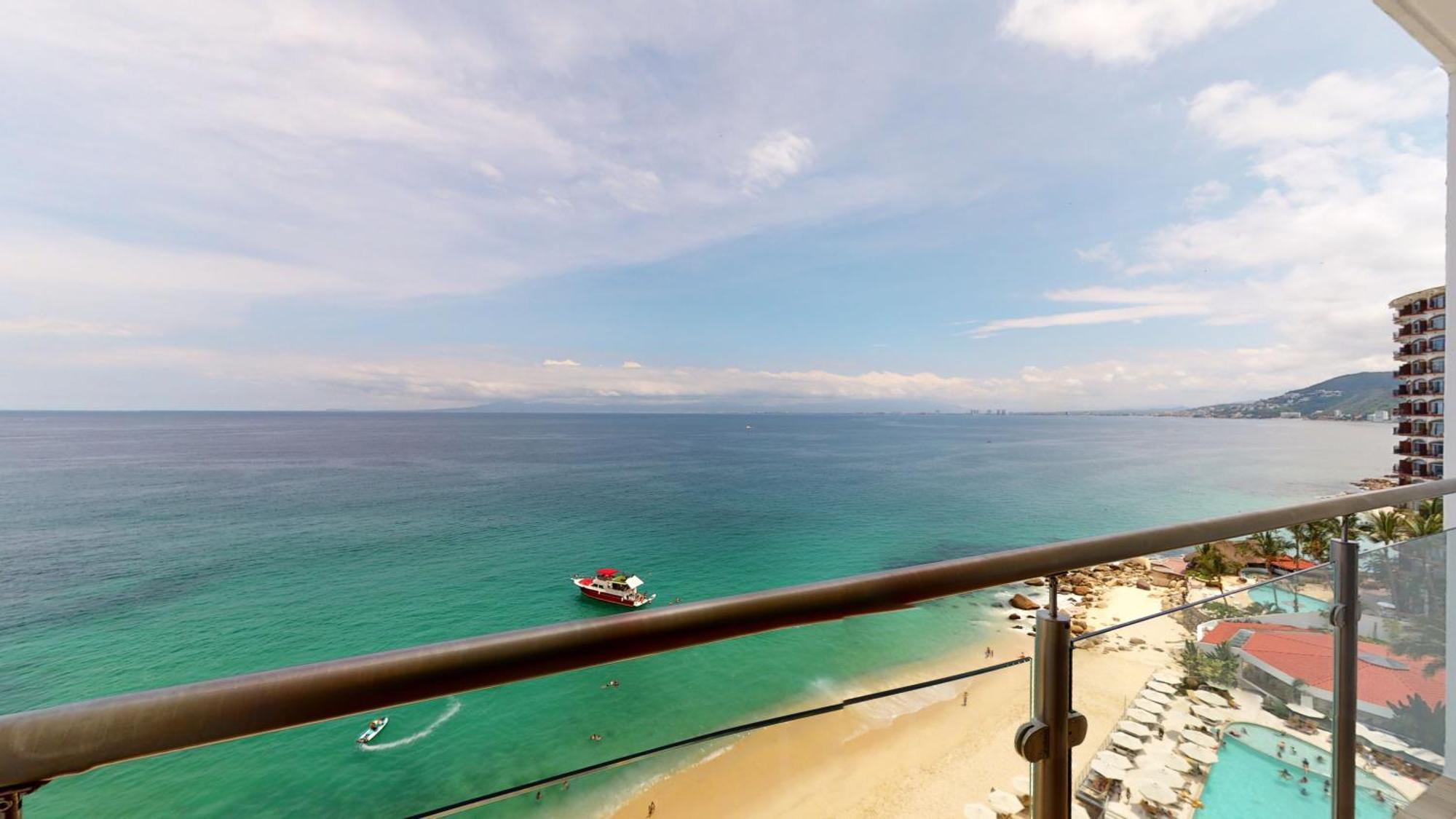 Grand Park Royal Puerto Vallarta Hotel Exterior photo